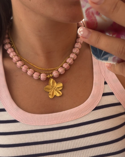 Pink-toned Flower Necklace